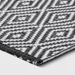 Diamond Check Indoor/Outdoor Rug - Room Essentials™ 5 Diamond Check Indoor/Outdoor Rug - Room Essentials™ -Garden Outdoor Store GUEST ee6ed4e6 522b 45a4 817b 0fdcbd433976